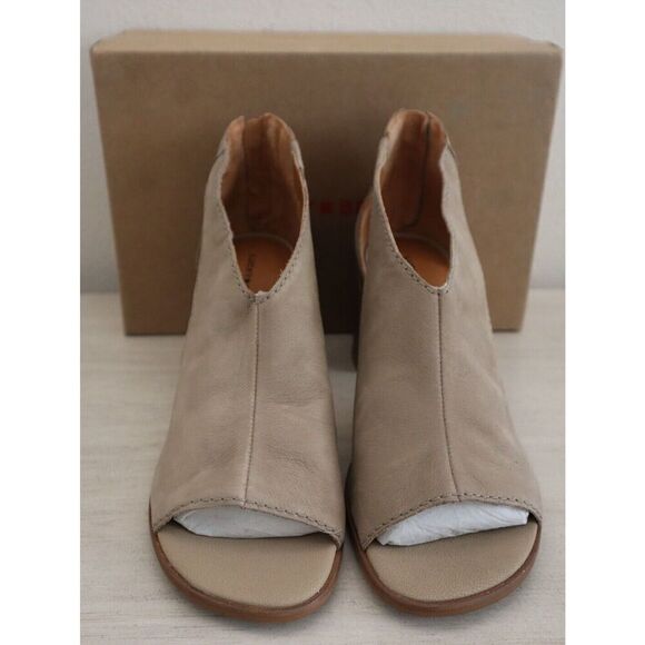 Lucky Brand Women's Sz 10M Dune/Beige Saimy Cutout Peep-Toe Dress Sandals - Picture 2 of 8